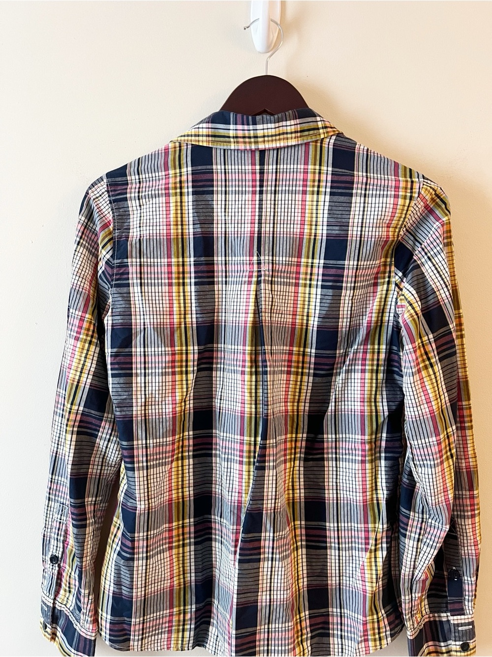 Patagonia Plaid Overcast Button Down Shirt Size 6 Blue Pink Hiking Camping - Picture 5 of 6